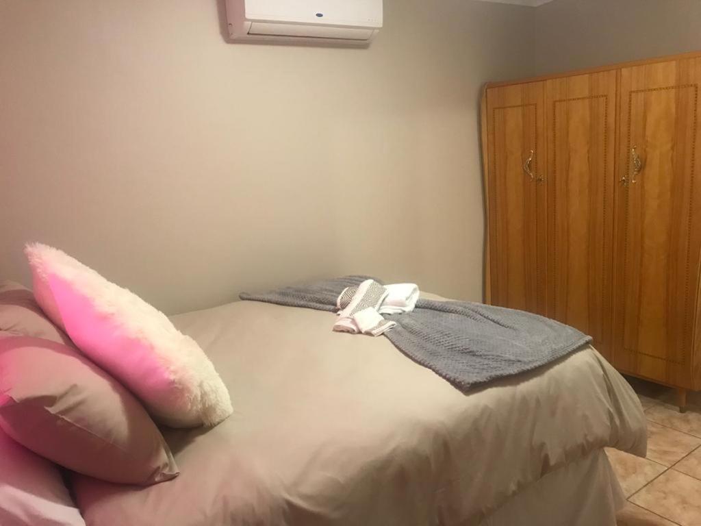 Urbanlife Keetmanshoop Accommodation Экстерьер фото