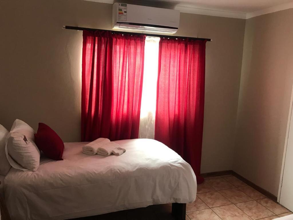 Urbanlife Keetmanshoop Accommodation Экстерьер фото