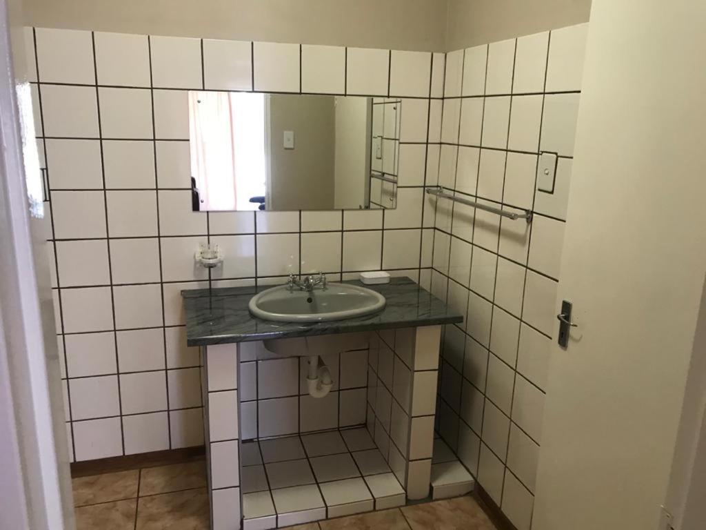 Urbanlife Keetmanshoop Accommodation Экстерьер фото