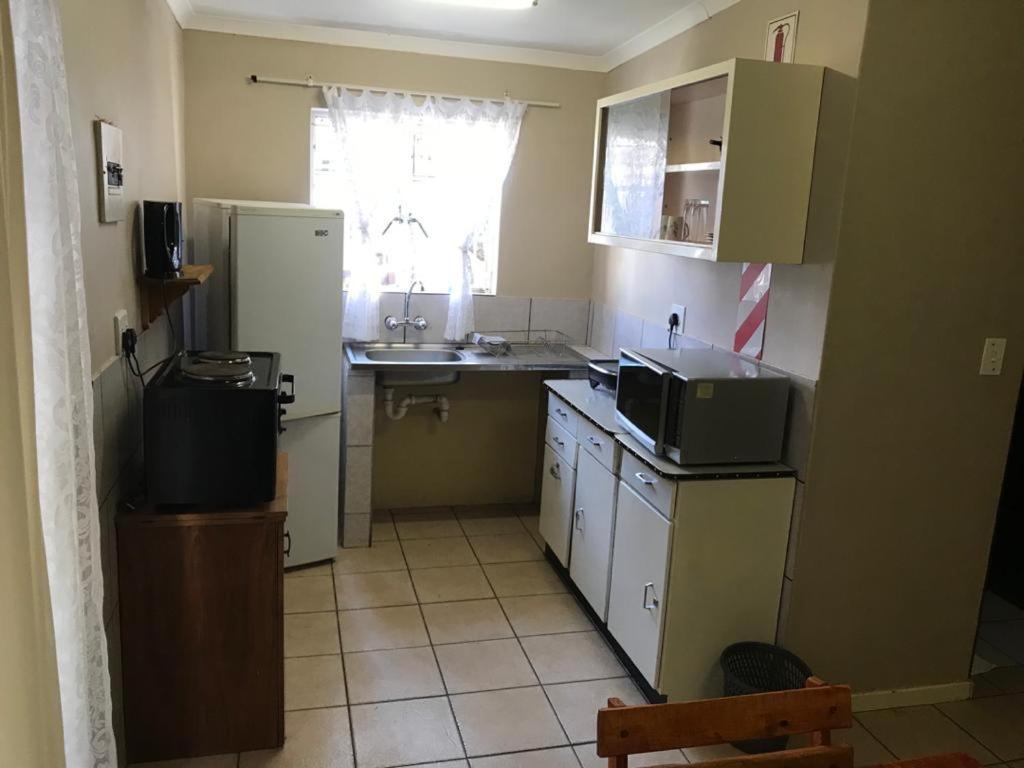 Urbanlife Keetmanshoop Accommodation Экстерьер фото