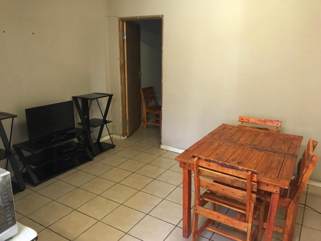 Urbanlife Keetmanshoop Accommodation Экстерьер фото