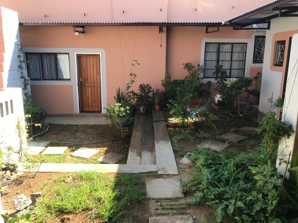 Urbanlife Keetmanshoop Accommodation Экстерьер фото